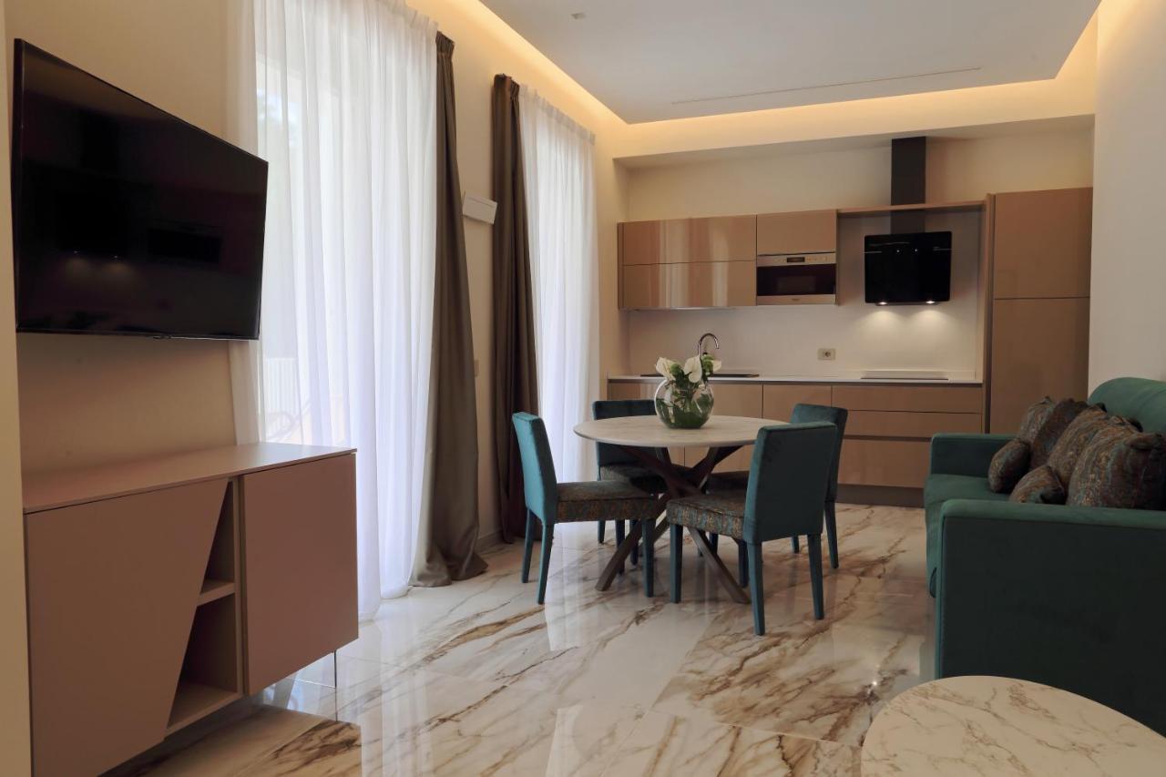 Elegance Riccione 아파트 호텔 외부 사진
